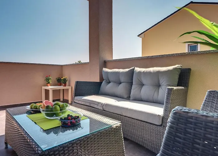 Noemi By Interhome
