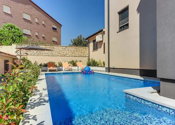 Noemi By Interhome Villa Ližnjan