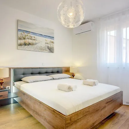 Noemi By Interhome Villa *