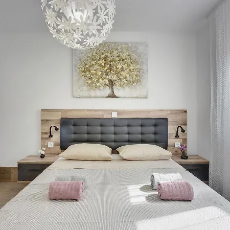 Noemi By Interhome * Liznjan