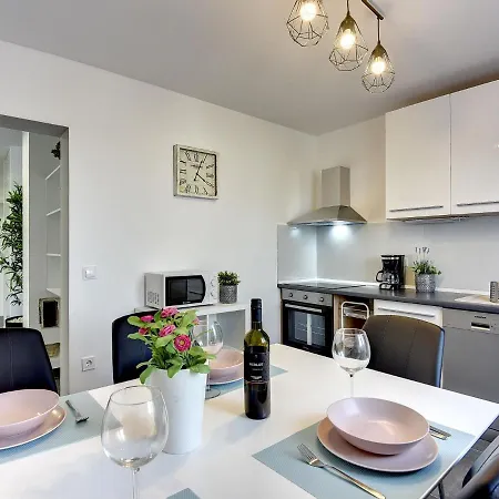 Noemi By Interhome Villa *