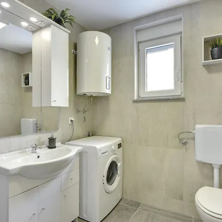 Villa Noemi By Interhome
