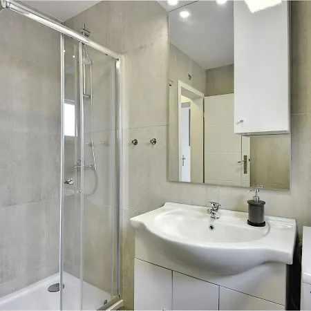 Noemi By Interhome Villa Liznjan